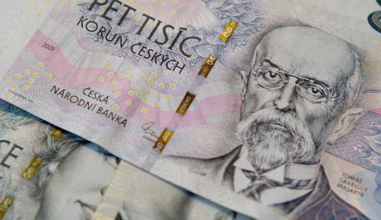 Senior v Břeclavi ztratil tašku s milionem. Poctivý nálezce úspory zachránil