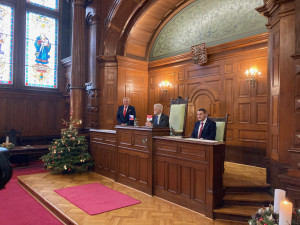 Prezident v Liberci. Zaujala ho nanovlákna, na radnici mluvil o pomoci Ukrajině