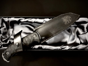 Dary pro prezidentský pár: autorské šperky, vánoční ozdoby i ručně kovaný nůž