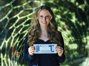 Markéta Hujerová s nanonáplastí Nanoflexion.