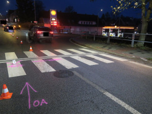 Řidička na přechodu v Jablonci přehlédla chodkyni, těžce ji zranila