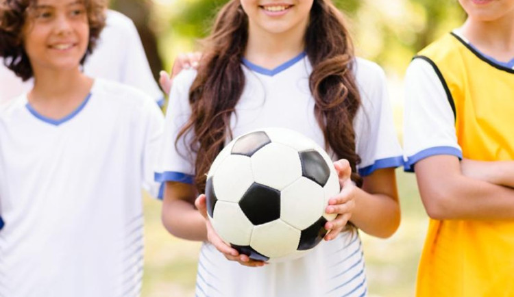 Fotbal učí děti být v životě fér. Hejtmanství podpoří projekt osmdesáti tisíci
