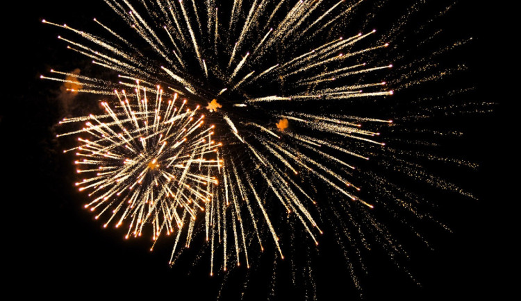 Bezpečné oslavy Silvestra: co byste měli vědět o pravidlech pro odpalování ohňostrojů