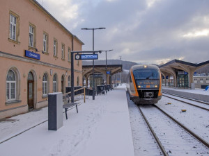 Chrastava chce od Správy železnic převzít nádražní budovu
