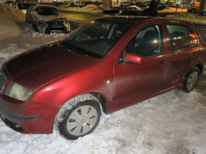 Nehoda v Jablonci. Řidič nedal přednost při vyjíždění od obchodního centra