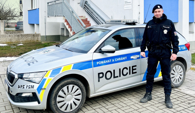 Nebyl ve službě, přesto našel ztraceného důchodce z Prostějovska. Zachránil mu život