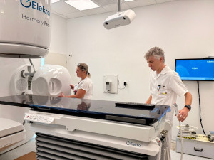 Pacientům nemocnice v Liberci začne v pondělí sloužit nový přístroj na léčbu rakoviny