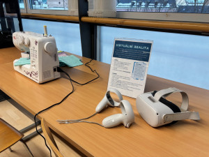 V Liberci vznikla nabušená kreativní knihovna. V kraji nemá obdoby