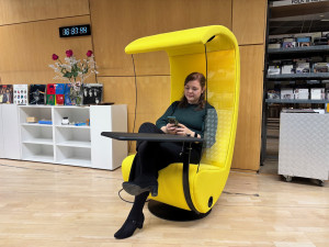 V Liberci vznikla nabušená kreativní knihovna. V kraji nemá obdoby