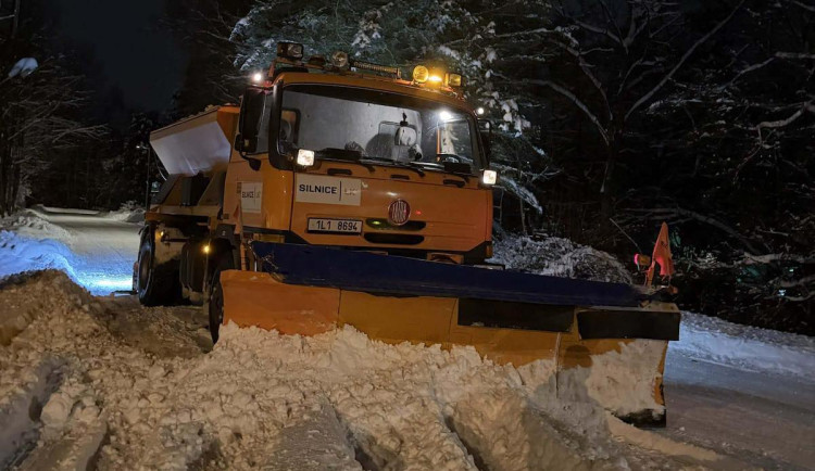 V Libereckém kraji se může tvořit ledovka, pro kamiony jsou uzavřené dvě silnice