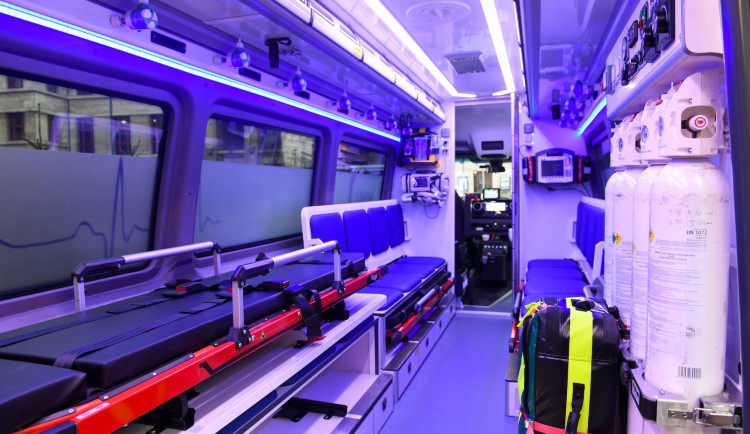 Pražští záchranáři představili novou sanitku za 7 milionů. Poslouží při evakuacích