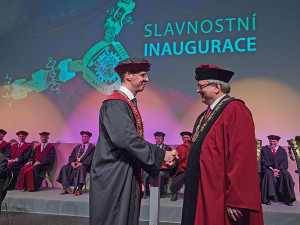 Poslední den ve funkci rektora. Miroslav Brzezina post opouští po osmi letech