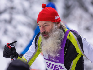 Jizerskou padesátku ovládli Norové, Alnaesová obhájila, mužům kraloval Riege