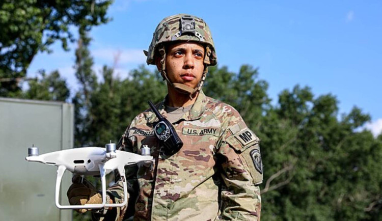 Bez čekání na akvizice: USA posílají drony rychle do výzbroje