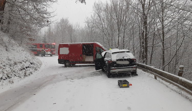 Víkendová hrozba kalamity: přes noc může napadnout až 15 centimetrů sněhu