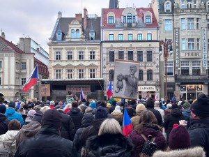 Podpořit prezidenta a demokracii přišlo v Liberci na dva tisíce lidí