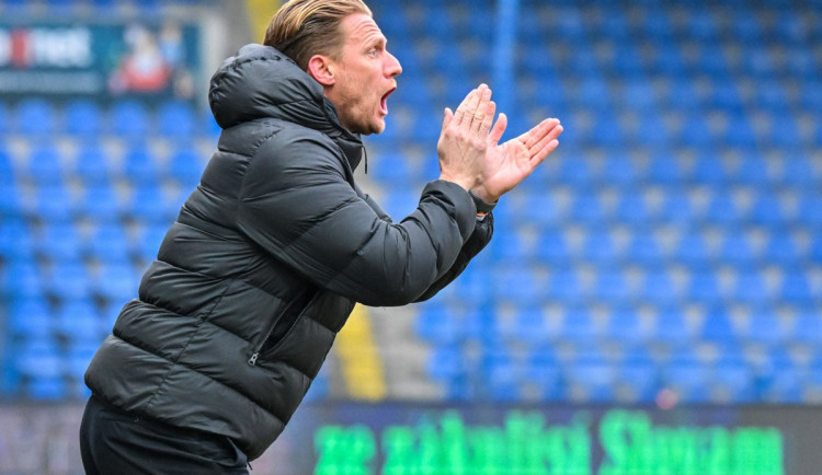 Zápas jsme měli zabít mnohem dříve, řekl po Baníku trenér Slovanu Kováč