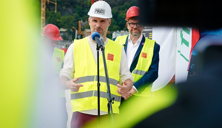 Hřib podle říčanského úřadu v kauze odměn PRE Holding přestupek nespáchal