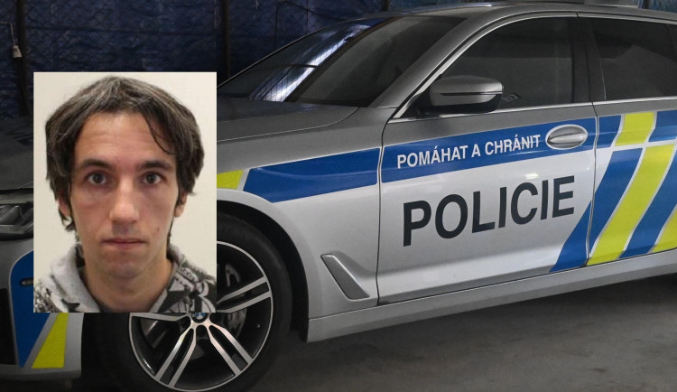Pacient psychiatrické nemocnice se nevrátil z vycházky, pátrá po něm policie