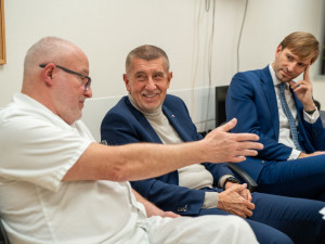 Babiš a Vojtěch v liberecké nemocnici. Premiér ukázal snímek rakoviny prostaty