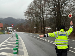 Policisté kontrolovali řidiče nákladních aut. Řešili rychlost i dobu odpočinku