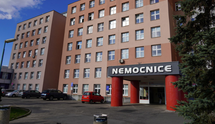 Ve vedení nemocnic v kraji skončili klíčoví manažeři. Standardní obměna, sdělil AGEL