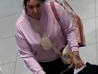 Krádež oblečení v OC Nisa. Policisté hledají dvě svědkyně