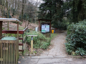 Už zase? Vandal poškodil v liberecké zoo automat na pamětní mince, za poslední rok počtvrté