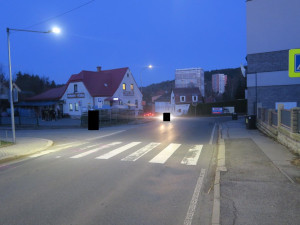Řidič přehlédl v Jablonci chlapce na přechodu pro chodce. Alkohol roli nehrál