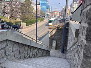 Schodiště u libereckého zámku je otevřené, MHD bude nadále jezdit Rumunskou ulicí