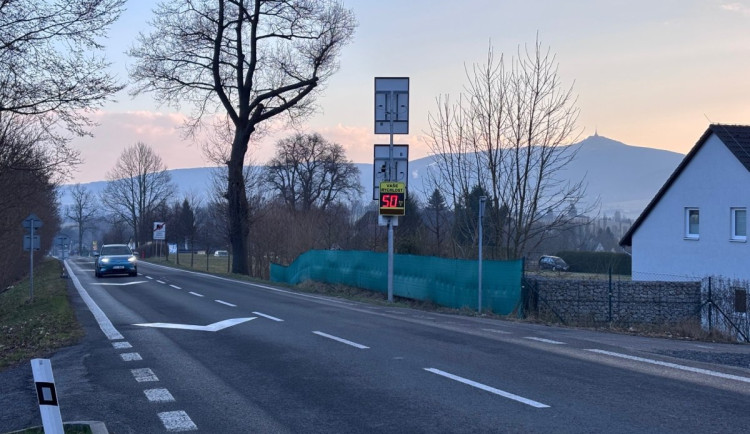 V Hejnické ulici je zatím pouze informativní radar.