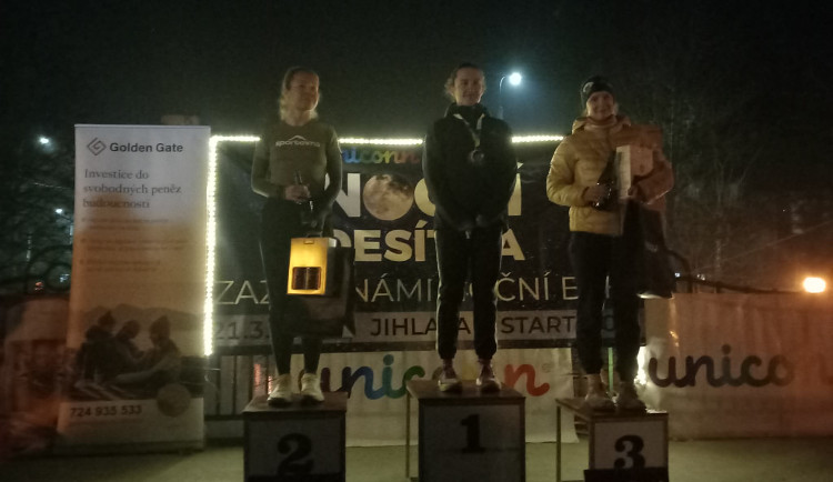 Noční desítka v Jihlavě přilákala přes tři sta účastníků, vyhráli Tvrdík a Pospíšilová