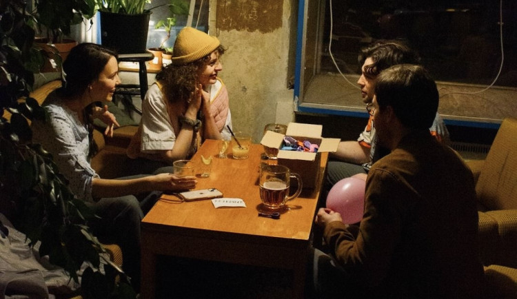 V Liberci připravili herci divadla nezvyklé představení, odehrají ho v baru