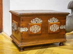 Cechovní truhly i mobiliář. Muzeum ve Frýdlantě představuje zrestaurované exponáty