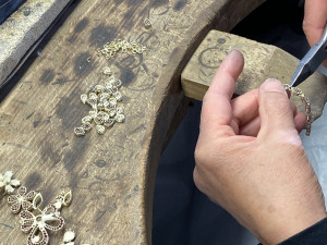 Turnovské muzeum vystavuje exkluzivní klenoty z výstavy EXPO zdobené diamanty a granáty