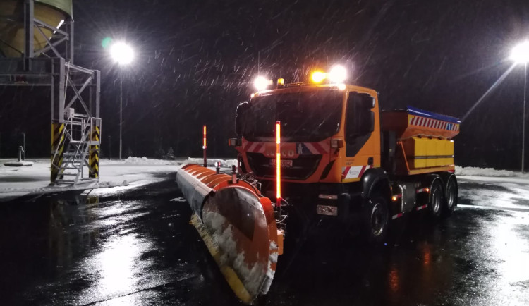 Na Vysočině se solí i po zimě. Ta skončila a v porovnání s loňskou působí extrémně