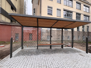 Zhotovitel včas nedodělal zastávku u nemocnice v Liberci. Stavbu teď dokončí město