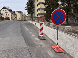 Zhotovitel včas nedodělal zastávku u nemocnice v Liberci. Stavbu teď dokončí město