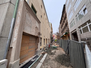 Oprava kina Varšava v Liberci potrvá déle, problém je s průsakem vody