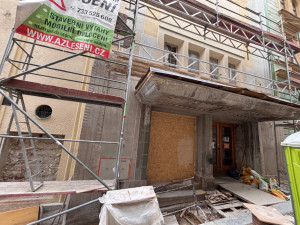 Oprava kina Varšava v Liberci potrvá déle, problém je s průsakem vody