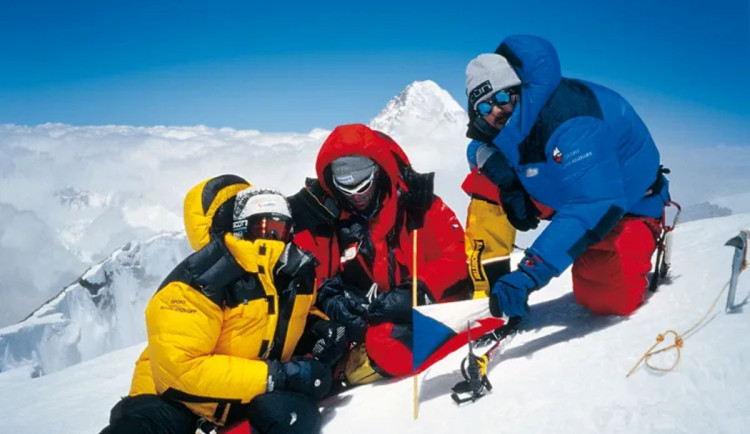 Osmitisícovky dával bez kyslíku, zážitky horolezce Rakoncaje připomíná výstava