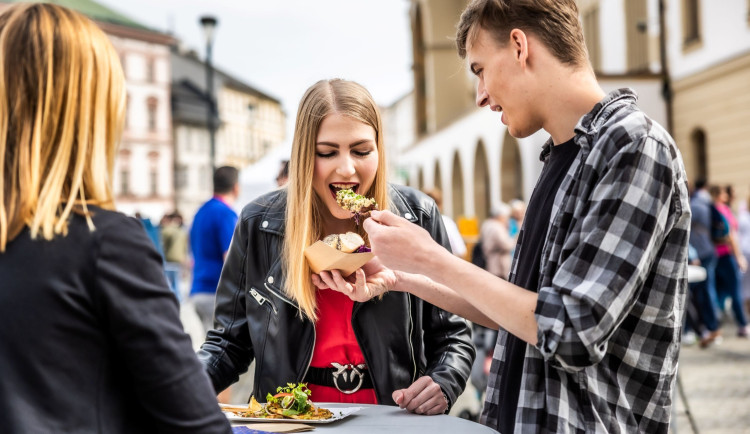 TIP NA VÍKEND: Olomouc o víkendu opět čeká tvarůžkový festival. Jedinečný sýr slaví 150 let