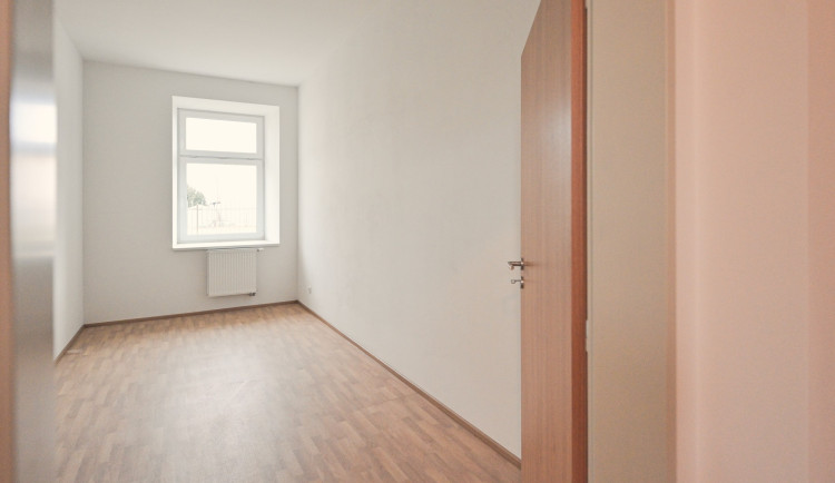 O tisíce levnější nájem. Město v Hradci nabízí byty pro rodiny v nouzi