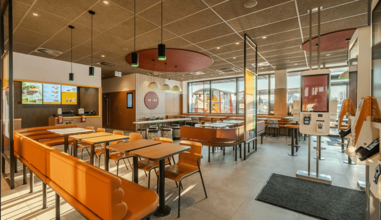 McDonald’s otevře restauraci v České Lípě, spouští nábor do manažerských pozic