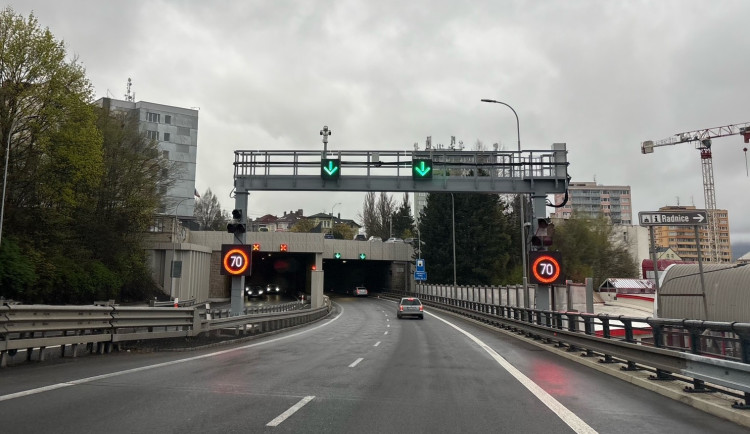 Pravidelná údržba tunelu omezí o víkendu dopravu na průtahu Libercem