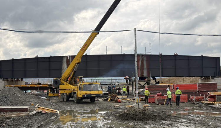 Archeologové zpomalili stavbu obchvatu Přeštic. Hotovo bude o osm měsíců později
