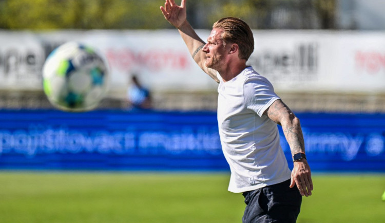 Uhráli jsme si to sami, těšilo po derby trenéra Slovau Kováče