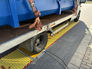 Alarmující čísla. Ze sedmi kontrolovaných náklaďáků v Turnově bylo pět přetížených