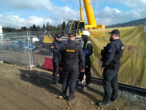 Kontroly cizinců na stavbách v Liberci: šest cizinců musí opustit Českou republiku