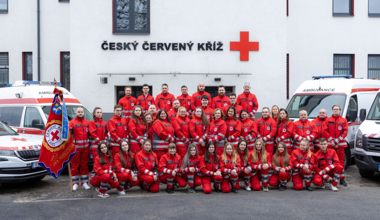 Pomáhali za covidu i při povodních. Ostrava nakoupí oděvy pro Český červený kříž